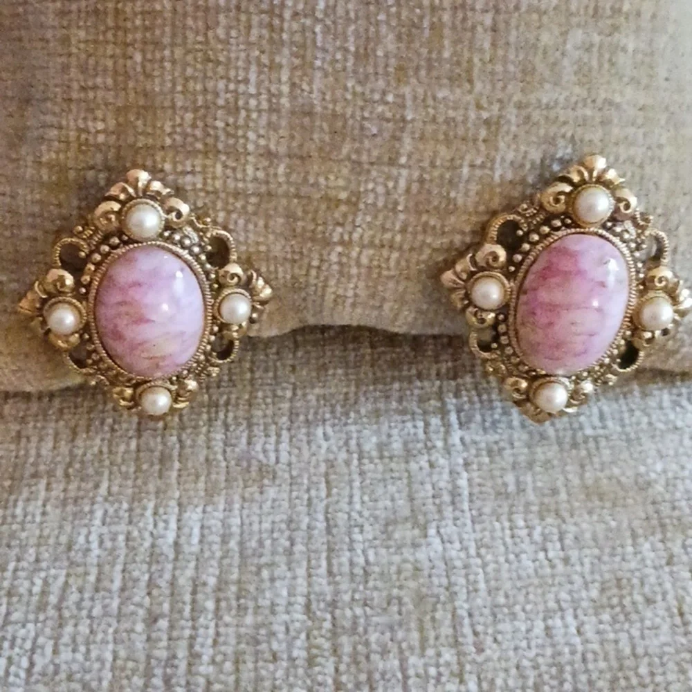 Gold Tone Faux Pearl & Pink Stone Post Earrings